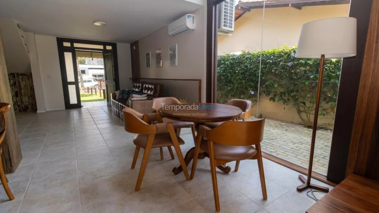 House for vacation rental in Bombinhas (Canto Grande)