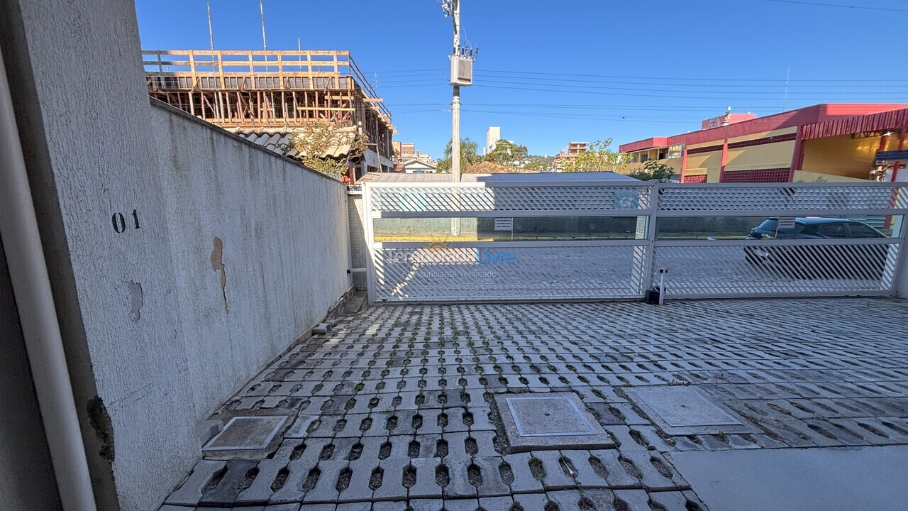 Apartamento para aluguel de temporada em Bombinhas (Praia de Bombas)