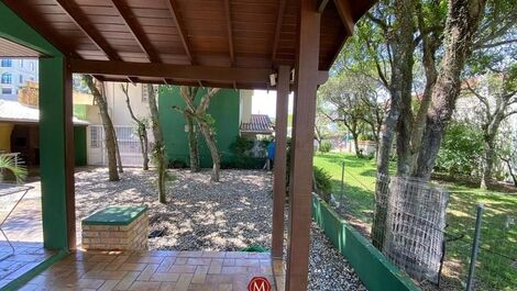 CA187 - CASA ACONCHEGANTE PRÓXIMO A PRAIA
