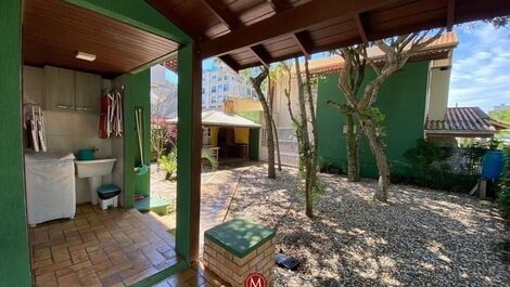 CA187 - CASA ACONCHEGANTE PRÓXIMO A PRAIA