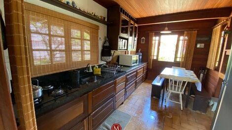 CA187 - CASA ACONCHEGANTE PRÓXIMO A PRAIA
