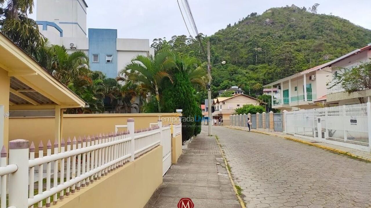 House for vacation rental in Bombinhas (Canto Grande)
