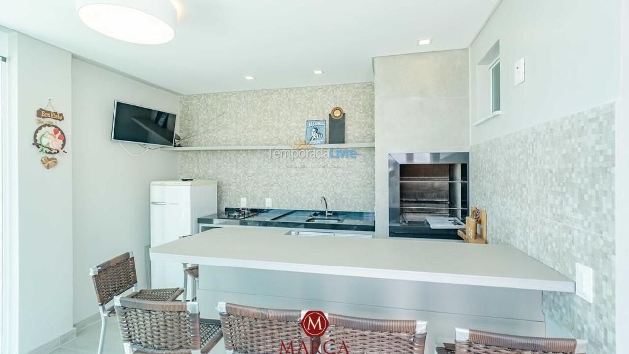 Apartamento para aluguel de temporada em Bombinhas (Canto Grande)
