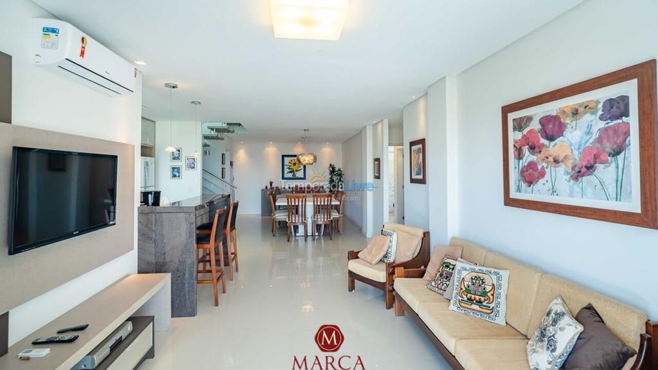 Apartamento para aluguel de temporada em Bombinhas (Canto Grande)