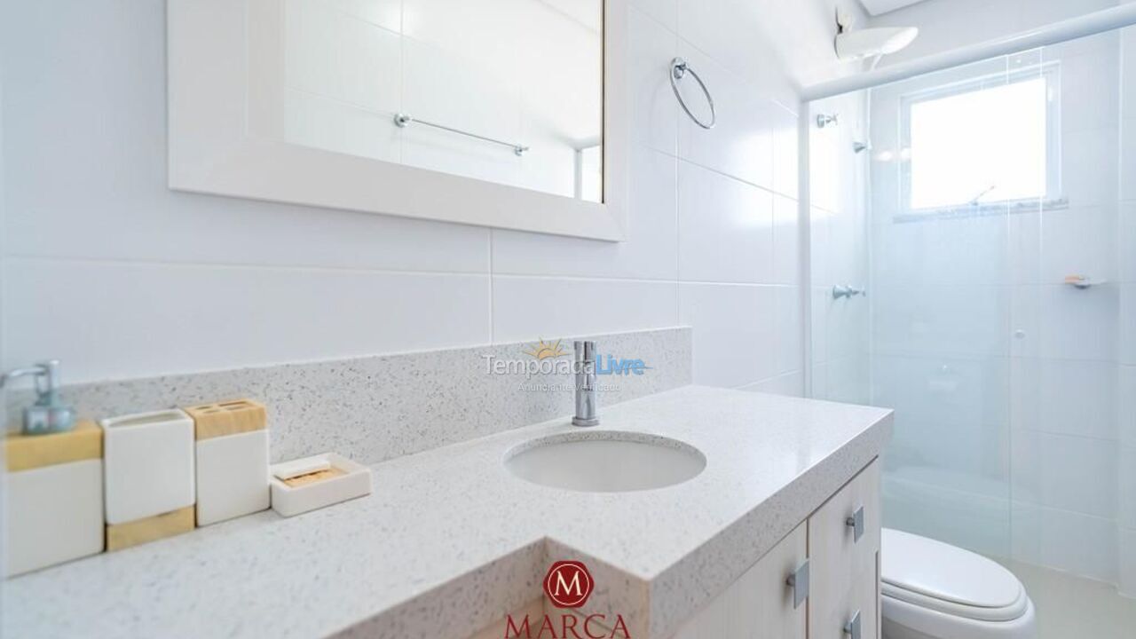 Apartamento para aluguel de temporada em Bombinhas (Canto Grande)
