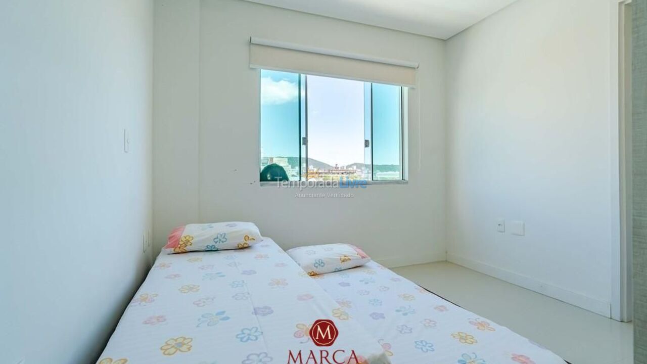 Apartamento para aluguel de temporada em Bombinhas (Canto Grande)