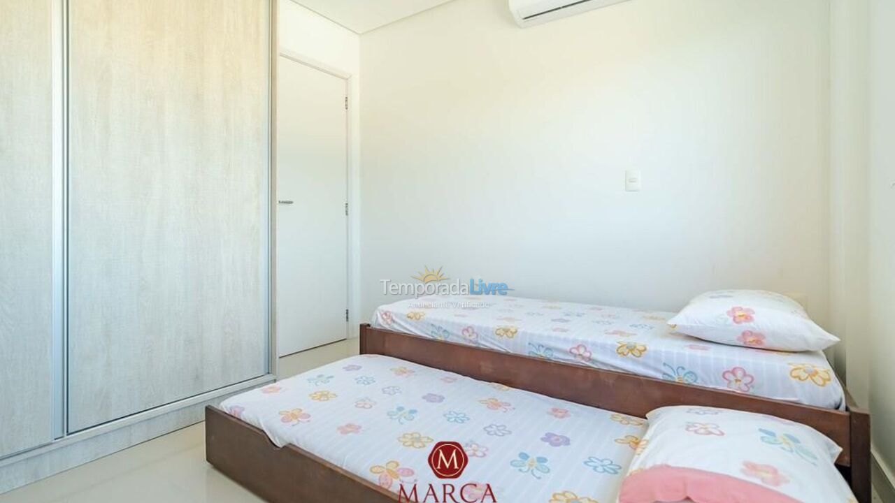 Apartamento para aluguel de temporada em Bombinhas (Canto Grande)