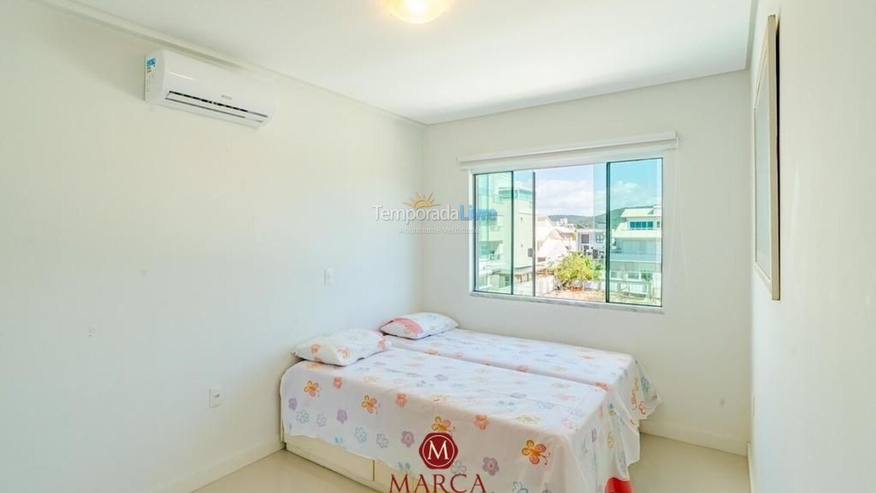 Apartamento para aluguel de temporada em Bombinhas (Canto Grande)