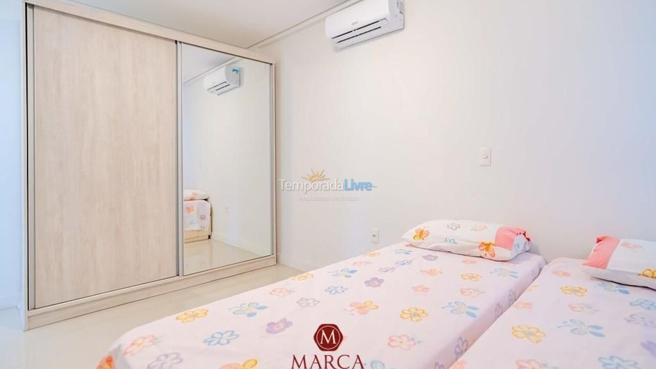 Apartamento para aluguel de temporada em Bombinhas (Canto Grande)