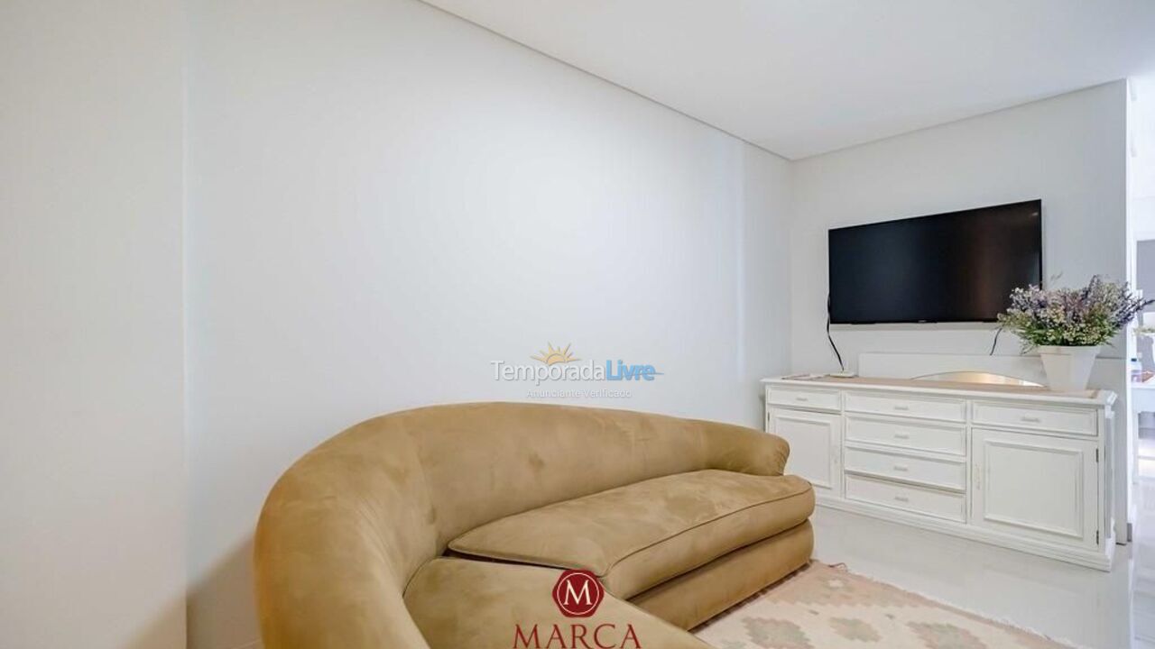 Apartamento para aluguel de temporada em Bombinhas (Canto Grande)