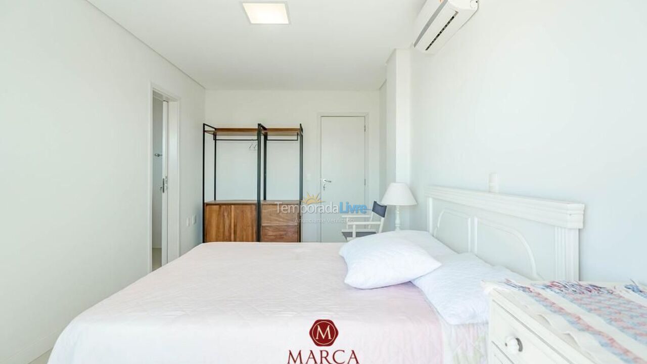 Apartamento para aluguel de temporada em Bombinhas (Canto Grande)
