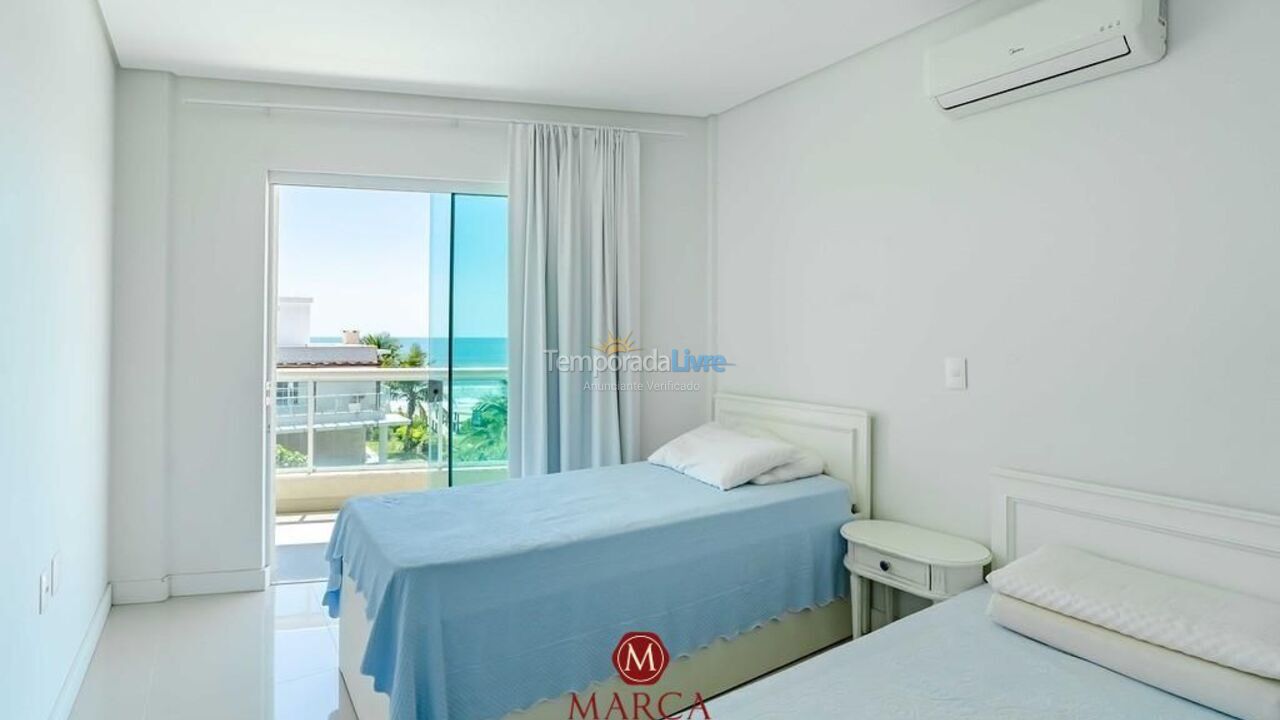Apartamento para aluguel de temporada em Bombinhas (Canto Grande)