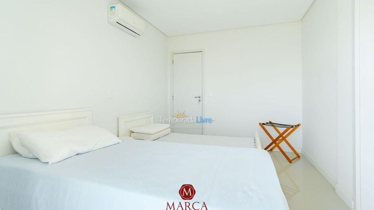 Apartamento para aluguel de temporada em Bombinhas (Canto Grande)