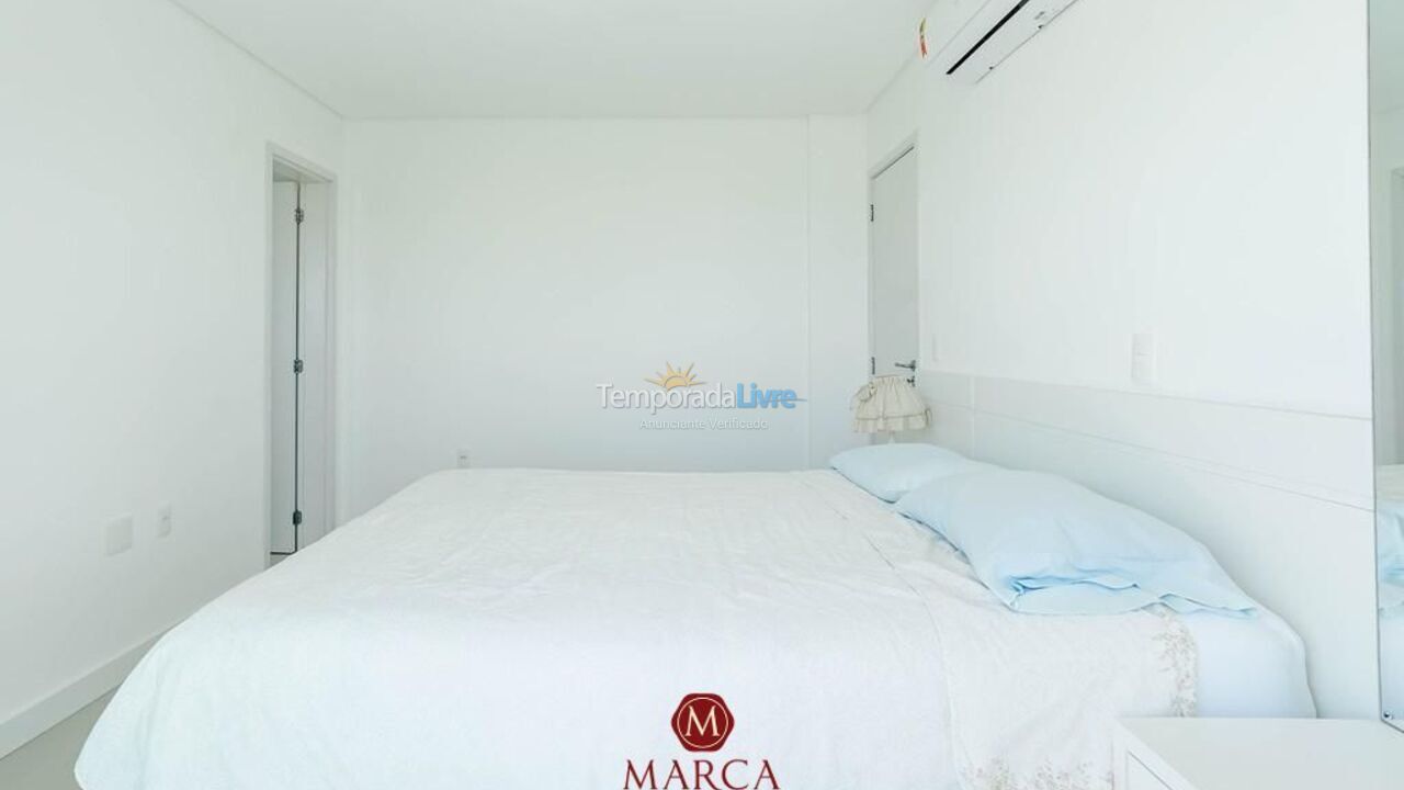 Apartamento para aluguel de temporada em Bombinhas (Canto Grande)