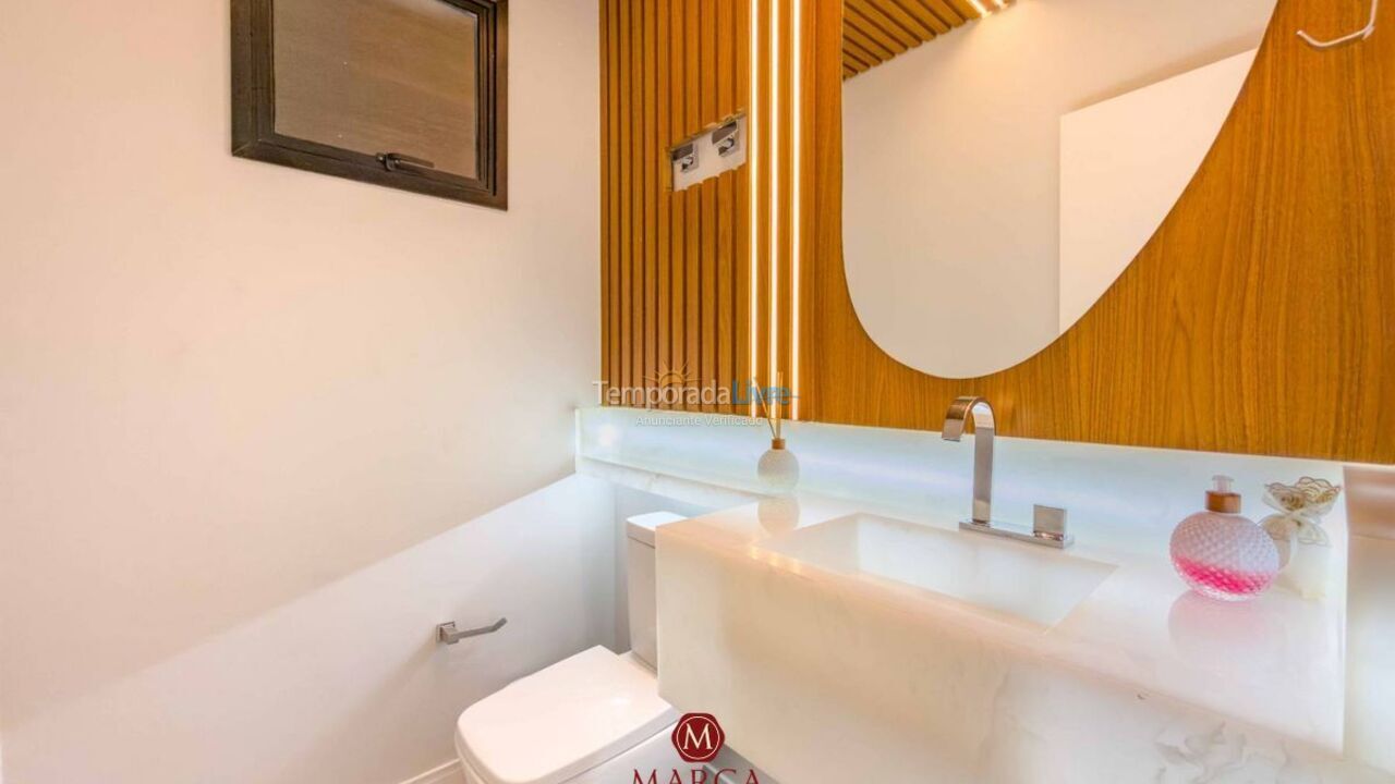 Apartment for vacation rental in Bombinhas (Canto Grande)