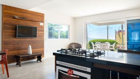 ST004 - TRIPLEX HOUSE FRONT TO THE SEA CANTO GRANDE