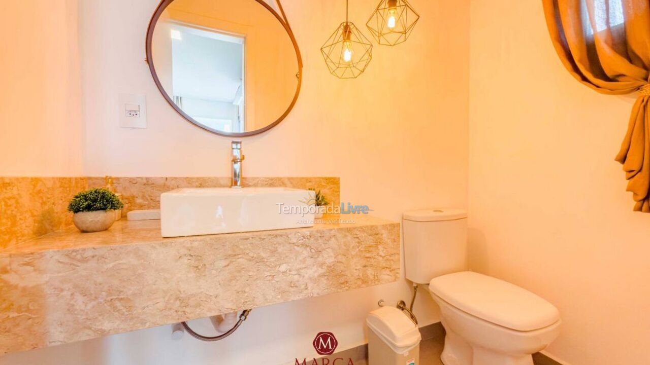 Apartamento para aluguel de temporada em Bombinhas (Canto Grande)