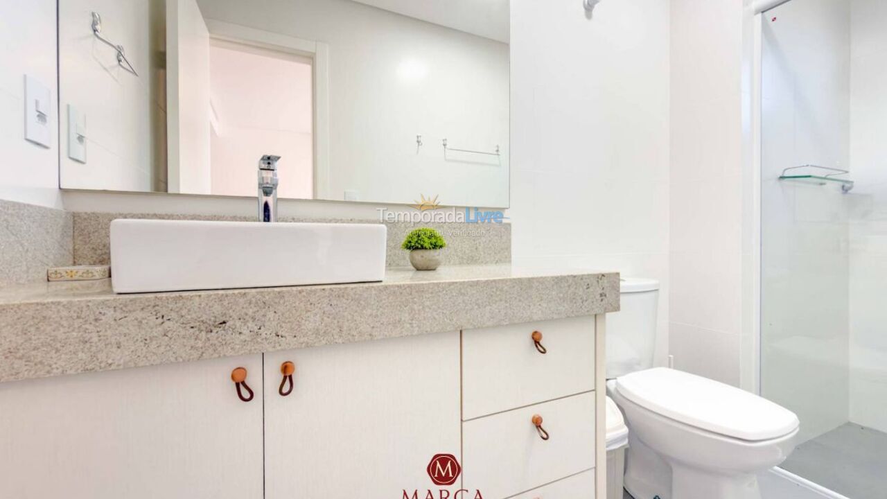 Apartamento para aluguel de temporada em Bombinhas (Canto Grande)