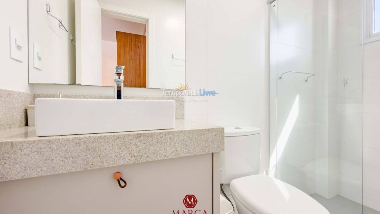 Apartamento para aluguel de temporada em Bombinhas (Canto Grande)