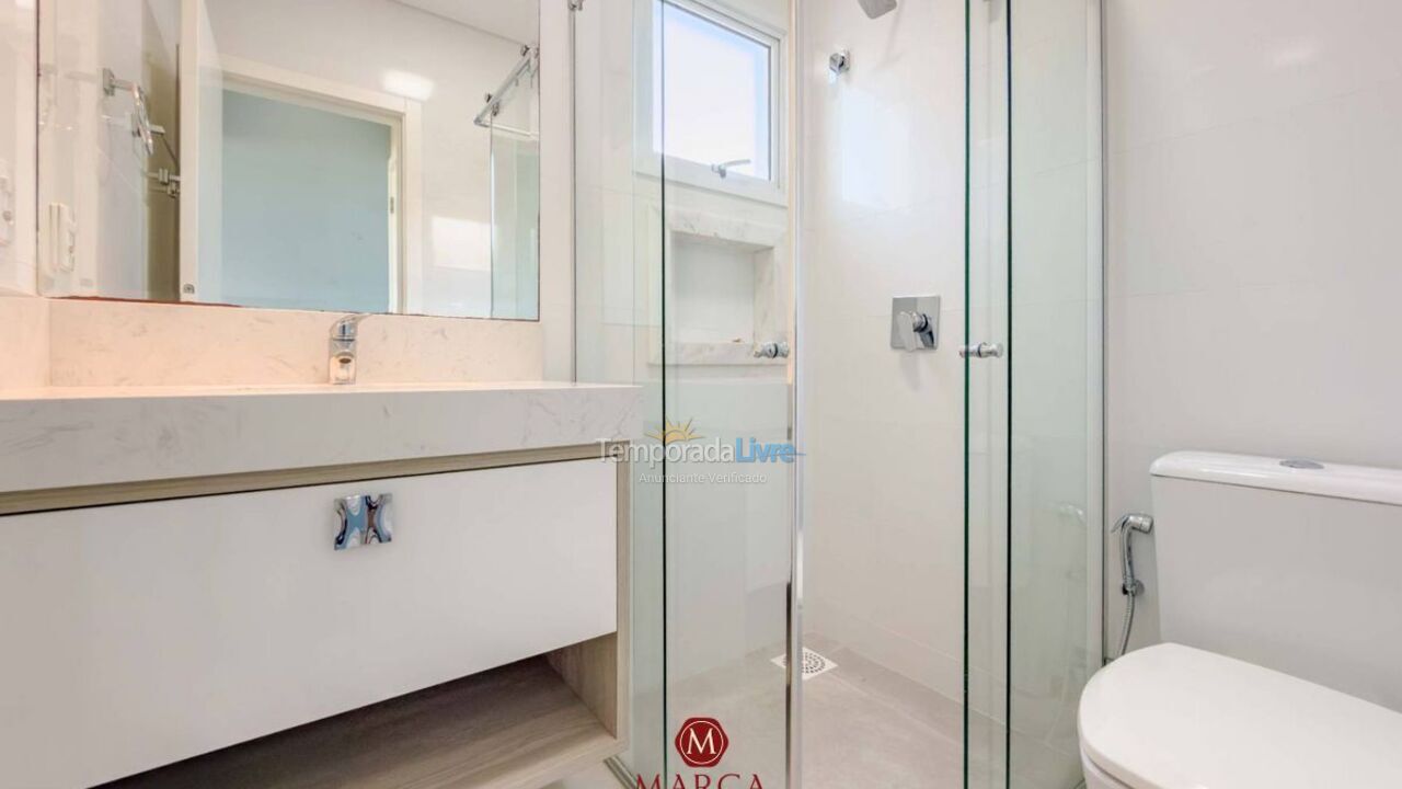 Apartamento para aluguel de temporada em Bombinhas (Canto Grande)