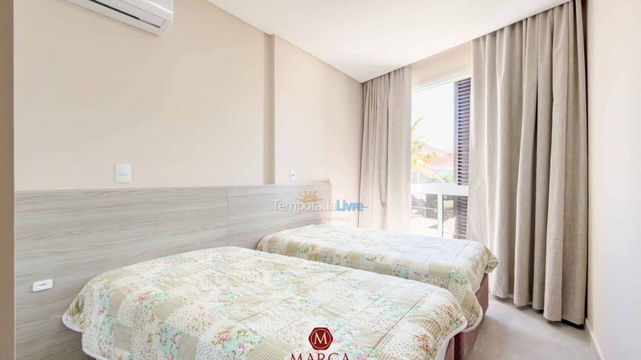 Apartamento para aluguel de temporada em Bombinhas (Canto Grande)