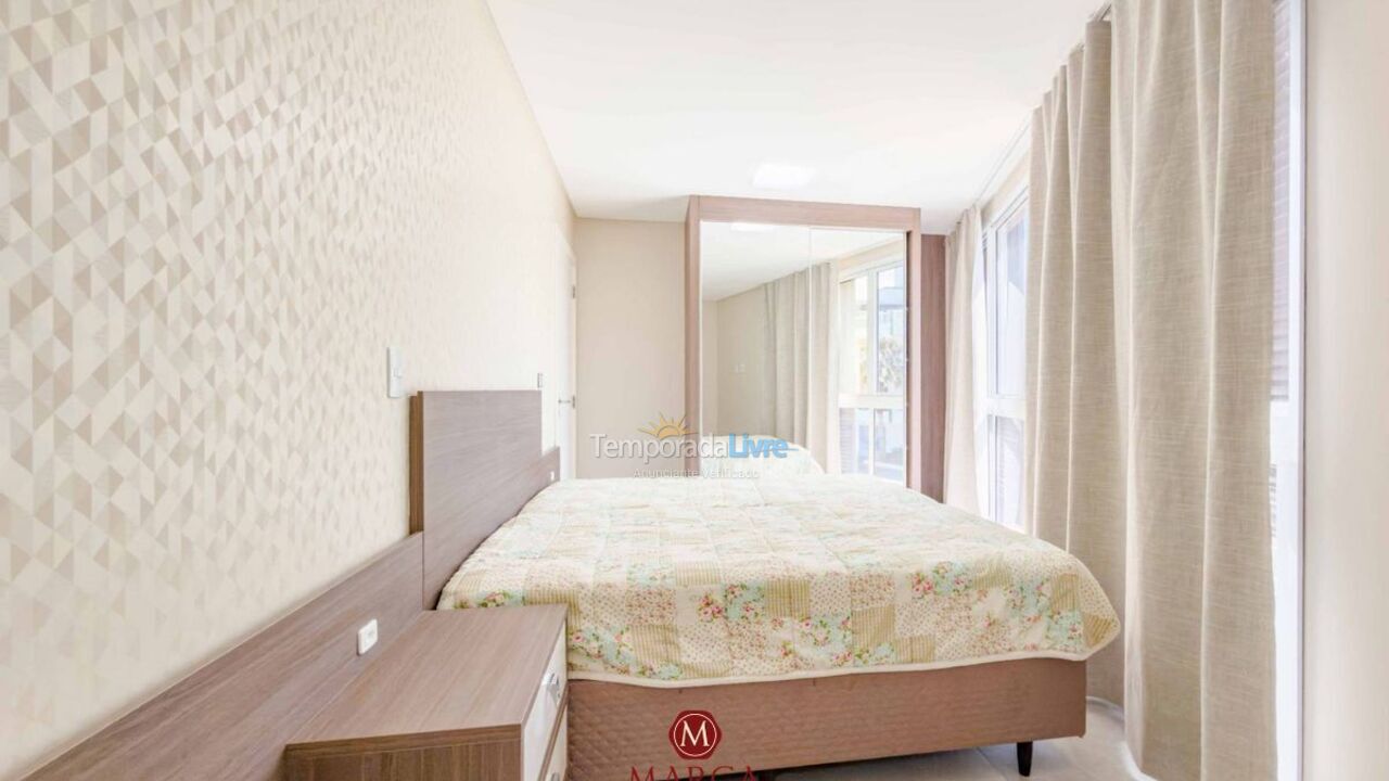 Apartamento para aluguel de temporada em Bombinhas (Canto Grande)