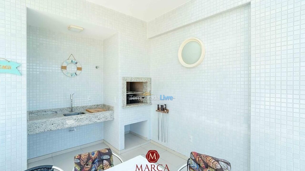 Apartamento para aluguel de temporada em Bombinhas (Canto Grande)