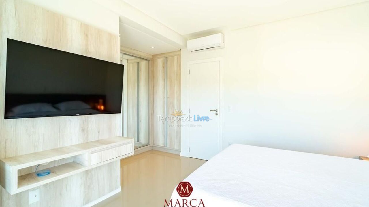 Apartamento para aluguel de temporada em Bombinhas (Canto Grande)