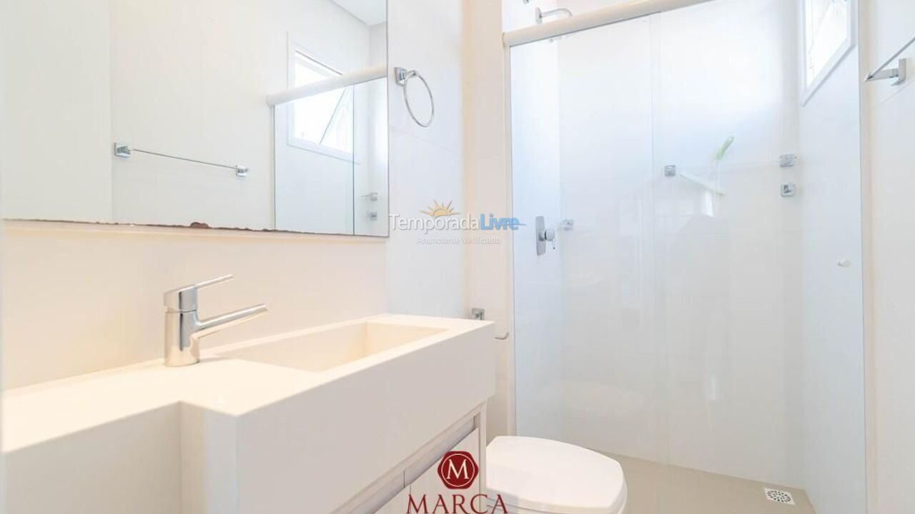 Apartamento para aluguel de temporada em Bombinhas (Canto Grande)