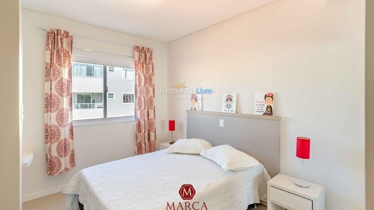 Apartamento para aluguel de temporada em Bombinhas (Canto Grande)