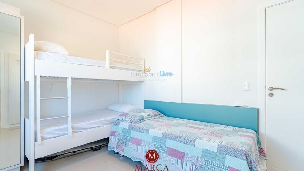 Apartamento para aluguel de temporada em Bombinhas (Canto Grande)