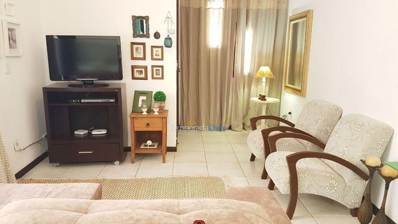Casa para aluguel de temporada em Bombinhas (Canto Grande)
