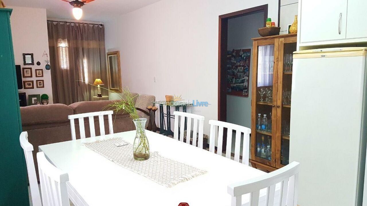 Casa para aluguel de temporada em Bombinhas (Canto Grande)