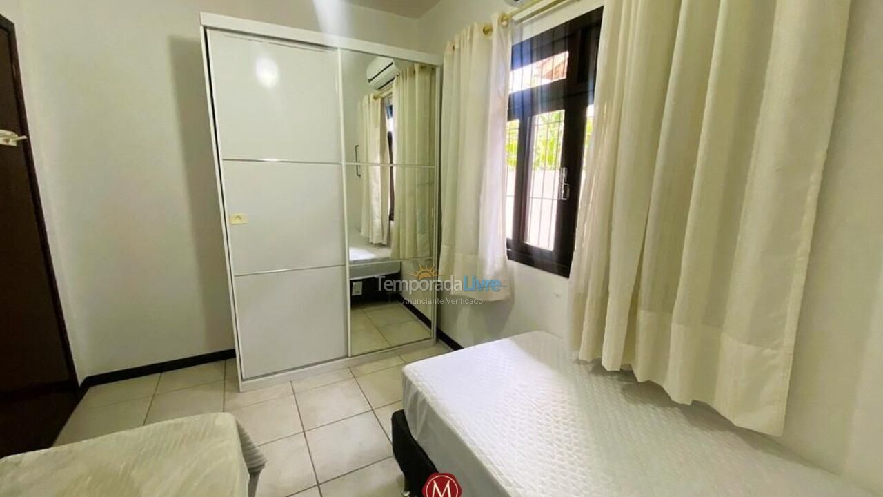 Casa para aluguel de temporada em Bombinhas (Canto Grande)