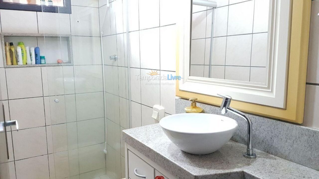 Casa para aluguel de temporada em Bombinhas (Canto Grande)
