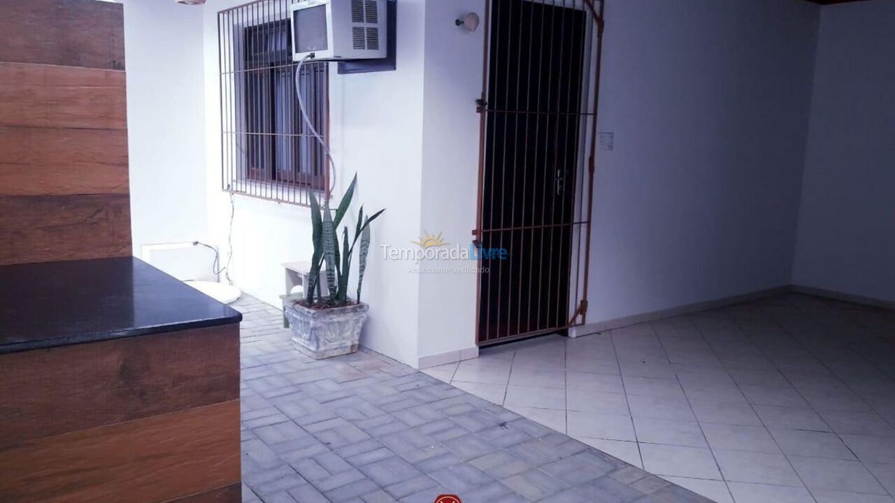 Casa para aluguel de temporada em Bombinhas (Canto Grande)