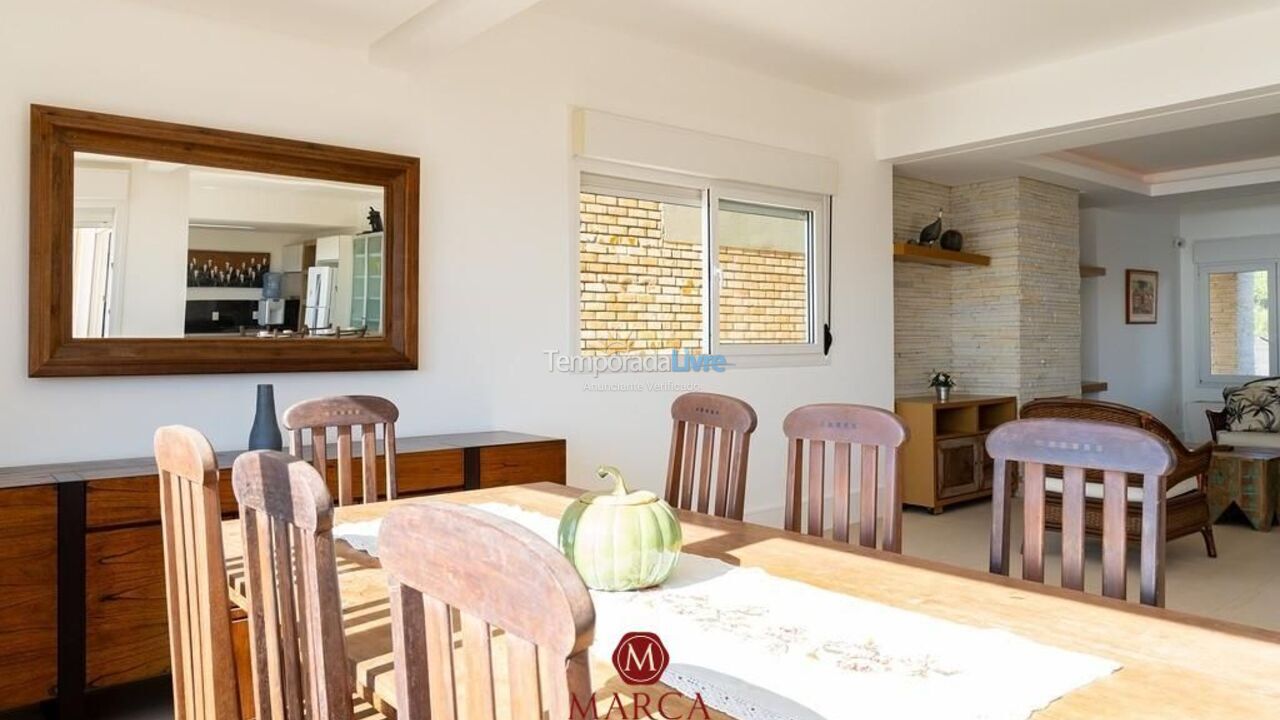 Casa para aluguel de temporada em Bombinhas (Canto Grande)