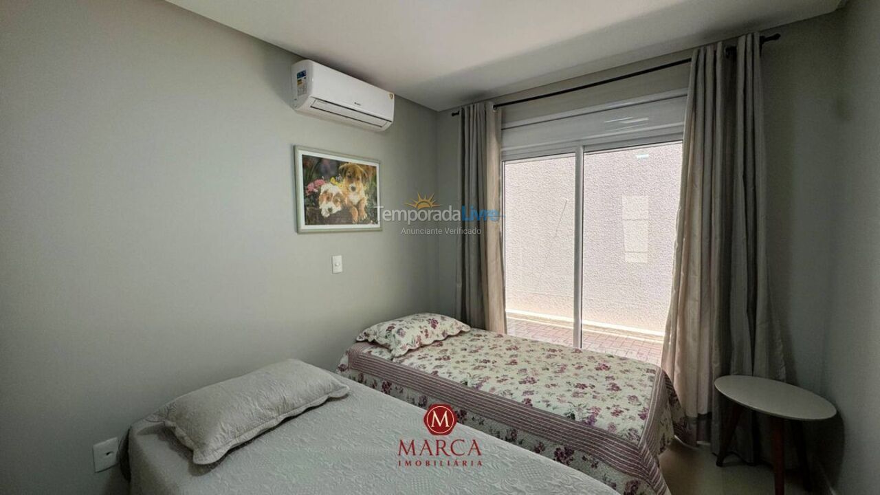 Apartment for vacation rental in Bombinhas (Canto Grande)