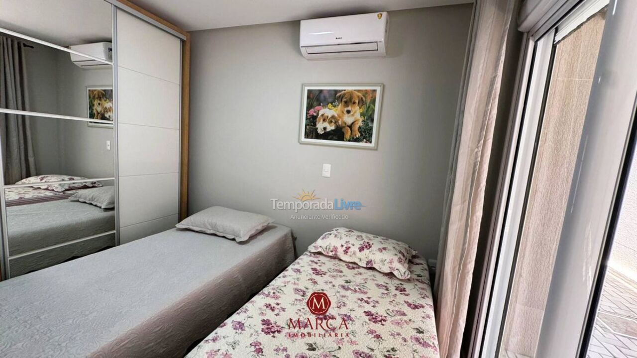 Apartment for vacation rental in Bombinhas (Canto Grande)