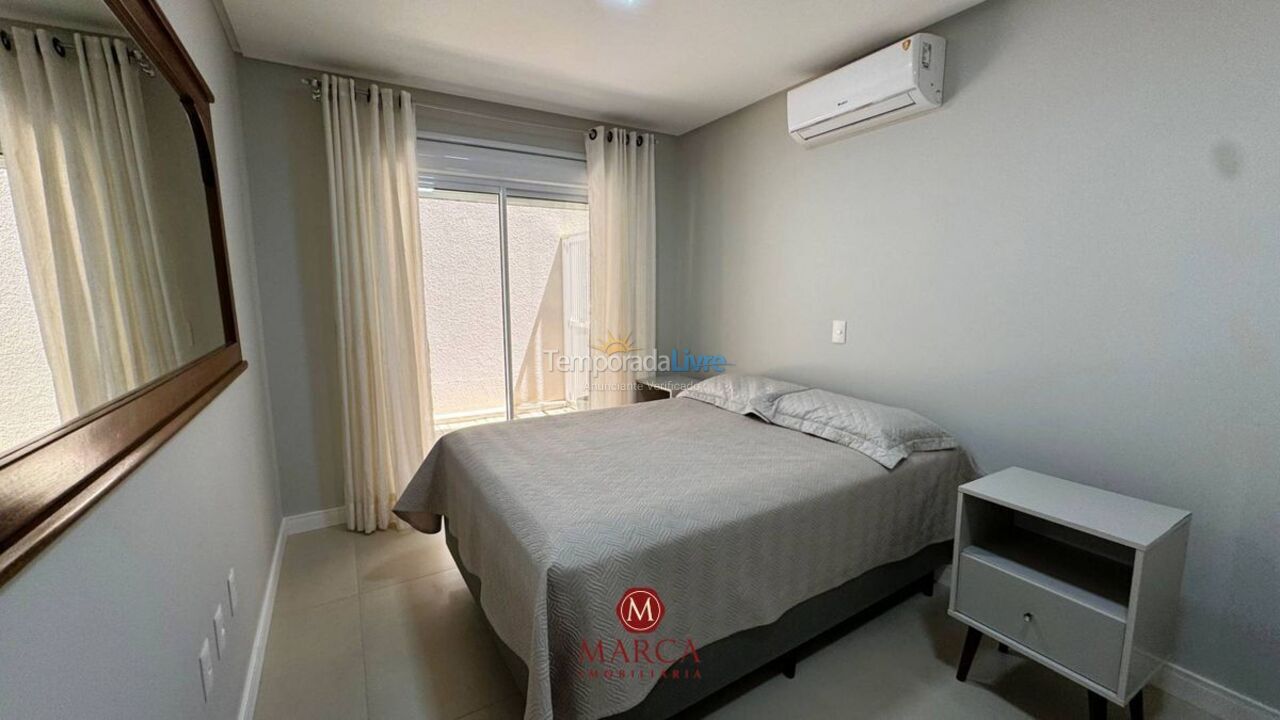 Apartment for vacation rental in Bombinhas (Canto Grande)