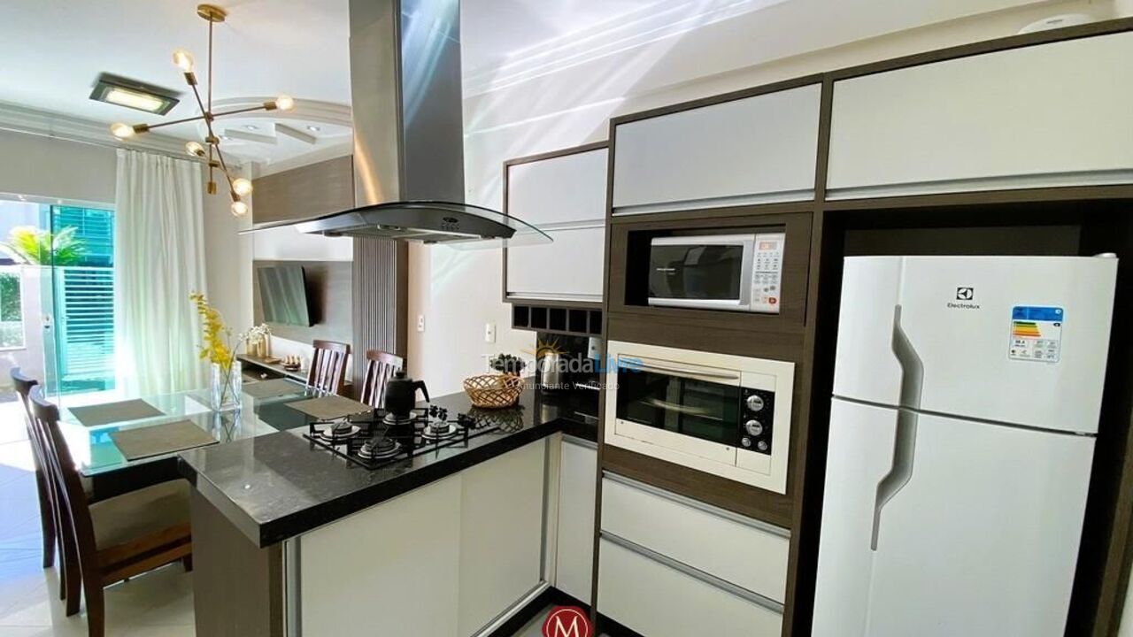 Apartment for vacation rental in Bombinhas (Canto Grande)