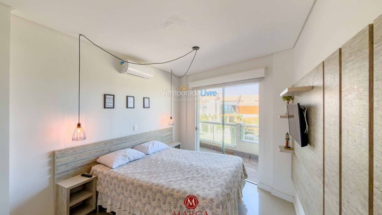 Apartamento para aluguel de temporada em Bombinhas (Canto Grande)