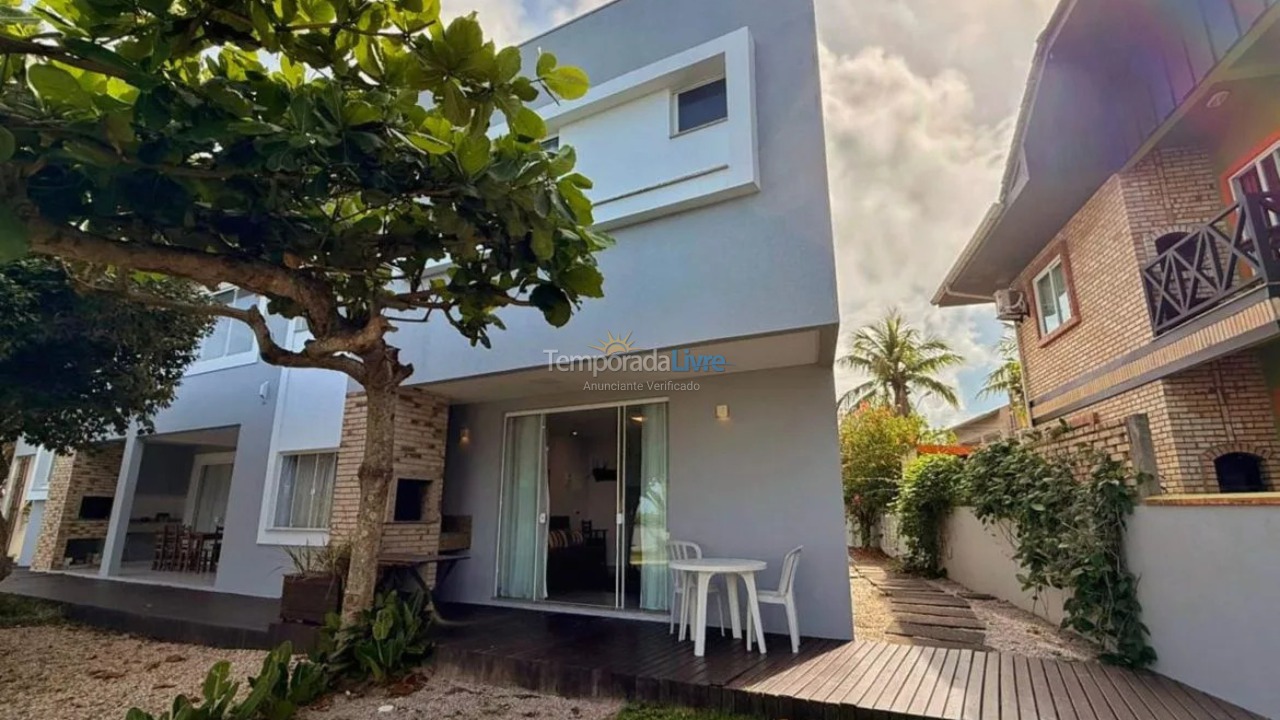 Apartamento para aluguel de temporada em Bombinhas (Canto Grande)