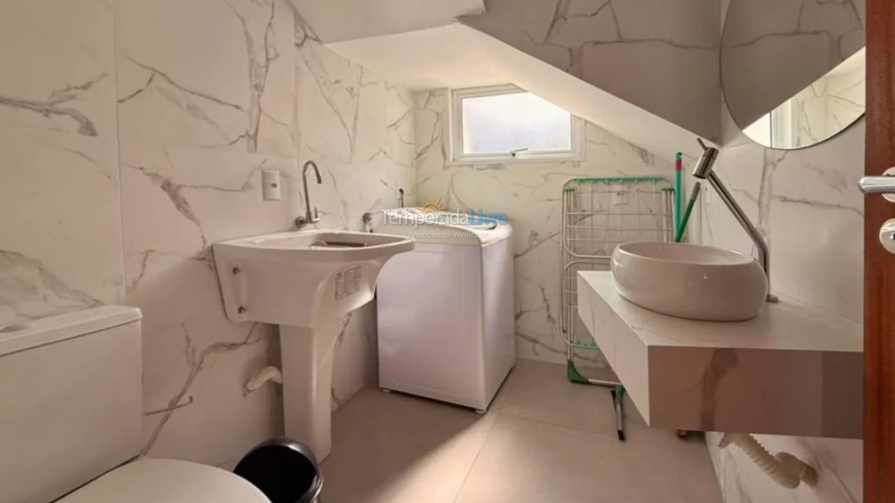 Apartamento para aluguel de temporada em Bombinhas (Canto Grande)