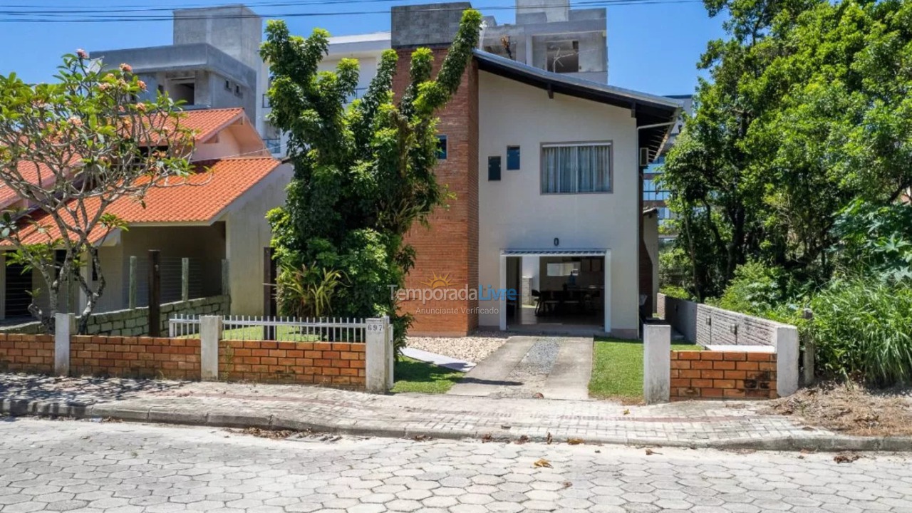 Casa para alquiler de vacaciones em Bombinhas (Canto Grande)