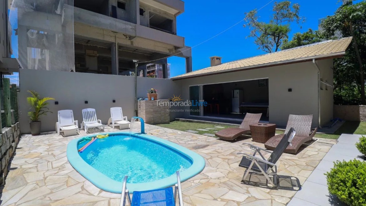 Casa para alquiler de vacaciones em Bombinhas (Canto Grande)