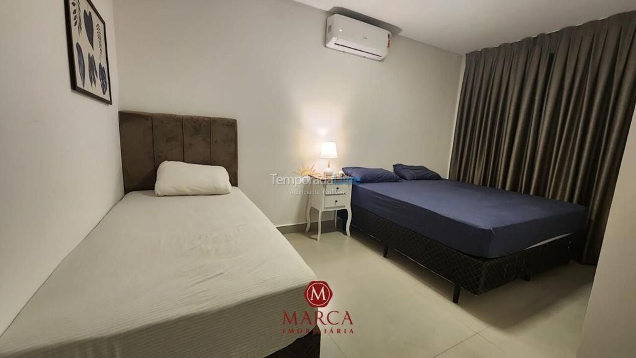 Apartamento para aluguel de temporada em Bombinhas (Canto Grande)