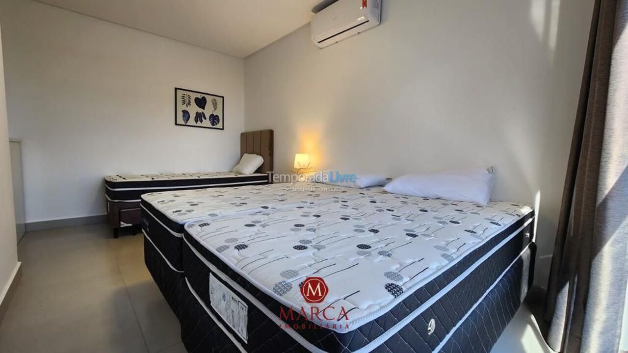 Apartamento para aluguel de temporada em Bombinhas (Canto Grande)