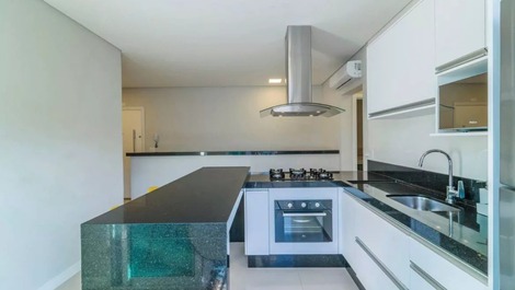 Cobertura Duplex Jacuzzi 3 Suítes - Praia Mariscal Bombinhas