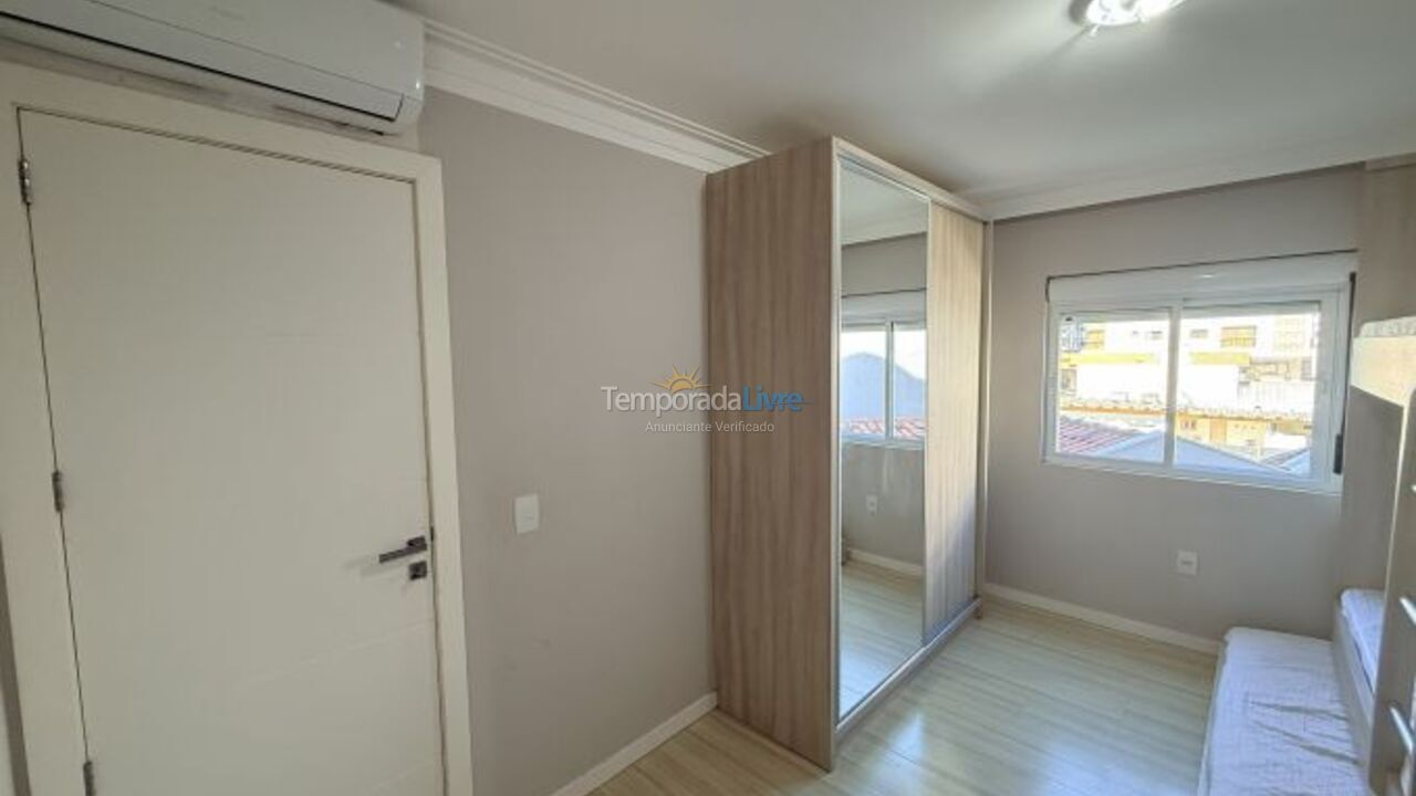Apartamento para alquiler de vacaciones em Bombinhas (Praia de Bombas)